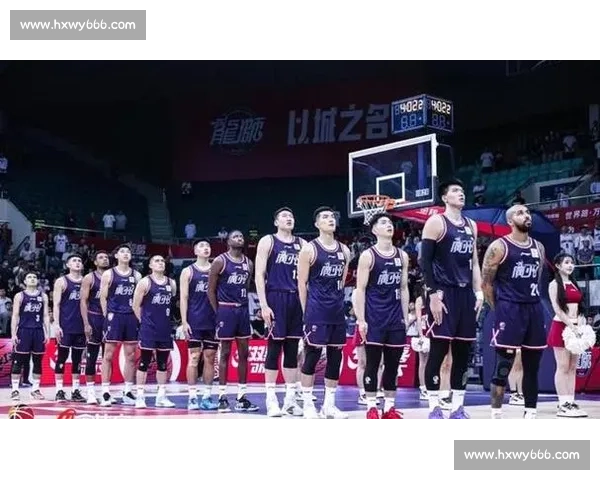 广东队对阵国家男篮引发关注检验阵容实力与磨合成效备战前景意义